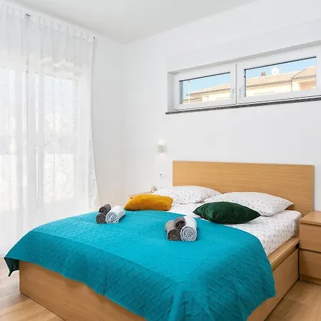 Ferienhaus Mit Privatpool Fur 10 Personen Ca 220 Qm In Pula, Istrien Istrische Riviera Holiday home *