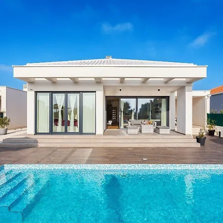 Holiday home Ferienhaus Mit Privatpool Fur 10 Personen Ca 220 Qm In Pula, Istrien Istrische Riviera *