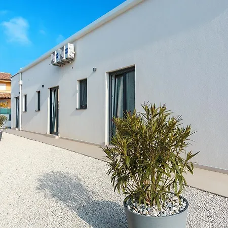 Holiday home Ferienhaus Mit Privatpool Fur 10 Personen Ca 220 Qm In Pula, Istrien Istrische Riviera Pula